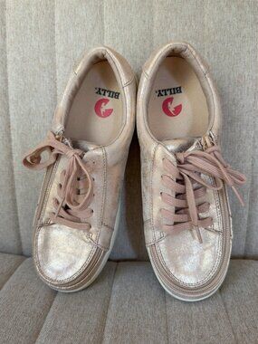 BILLY Footwear, Rose Gold Metallic, Adaptive Zip Sneakers, Women’s, Size 7.5